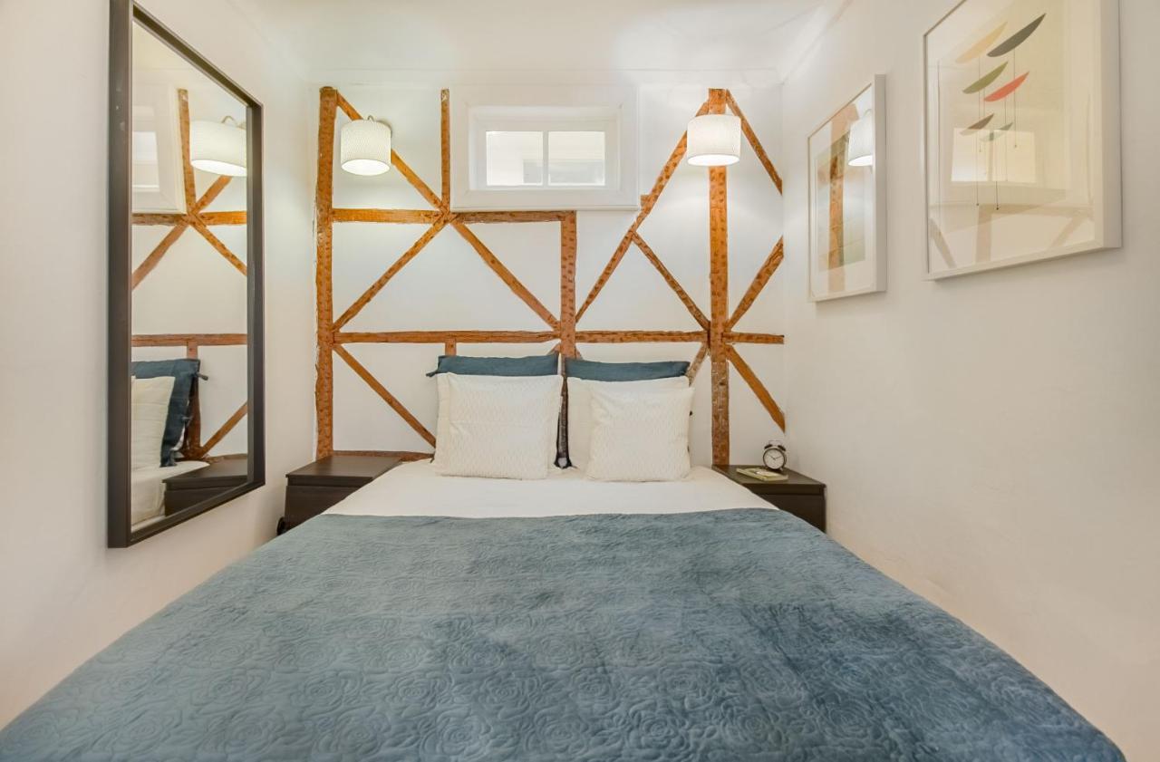 Apartment Unique And Stylish Flat In Historic Lissabon